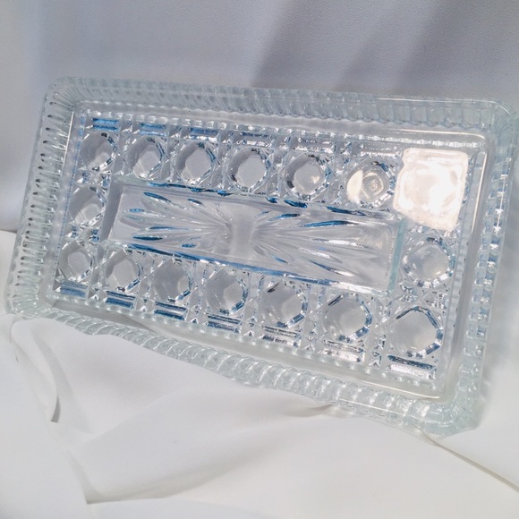 Vintage 1940s Clear Pressed Glass Rectangle Windsor Pattern Vanity Dish - Picture 3 of 14